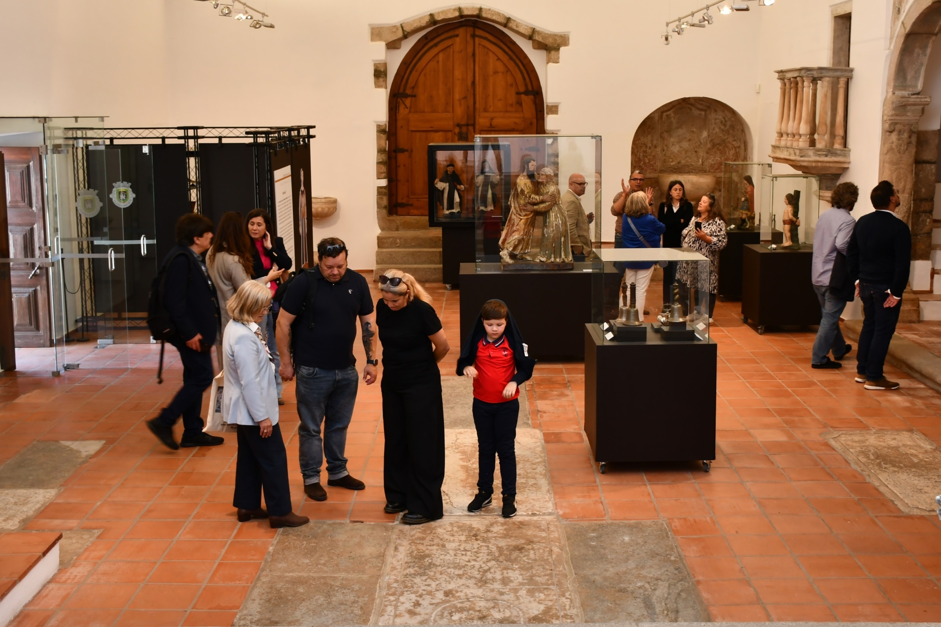 2026-05-18-foto-municipio-junta-especialistas-para-refletir-sobre-museologia-(165)