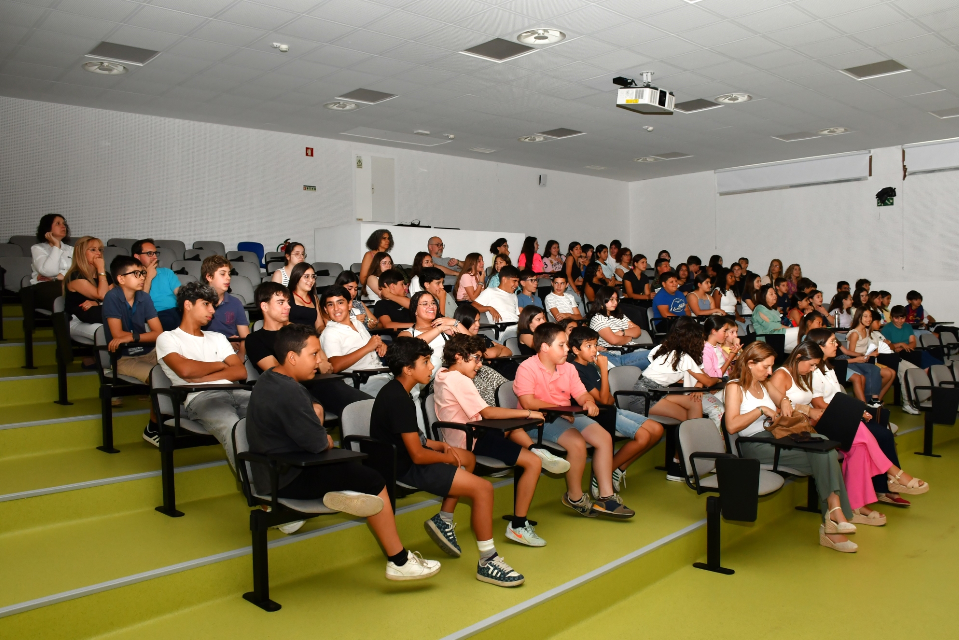 2026-06-05-foto-teatro-em-ingles-(105)