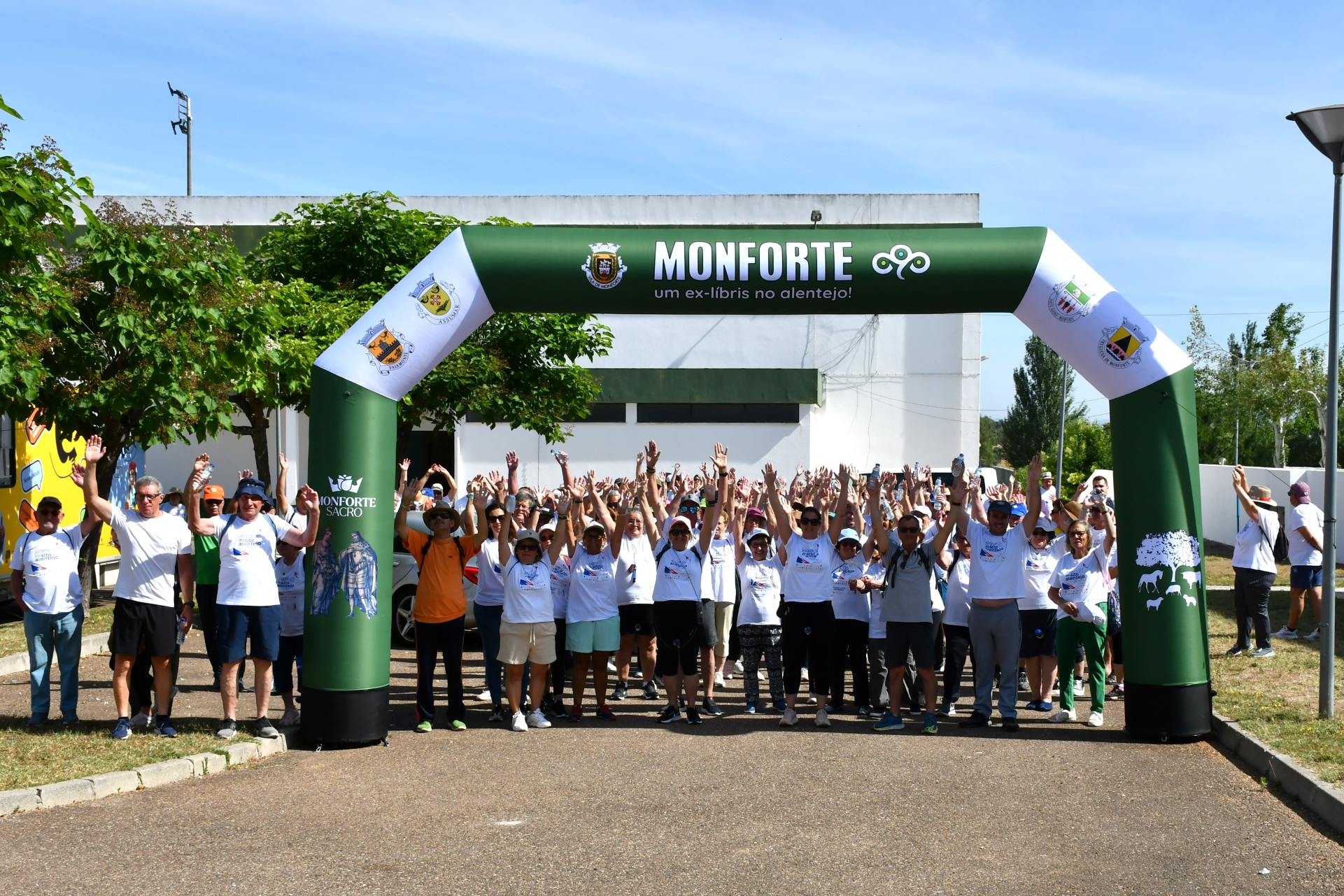 219 SENIORES +55 CAMINHARAM EM MONFORTE