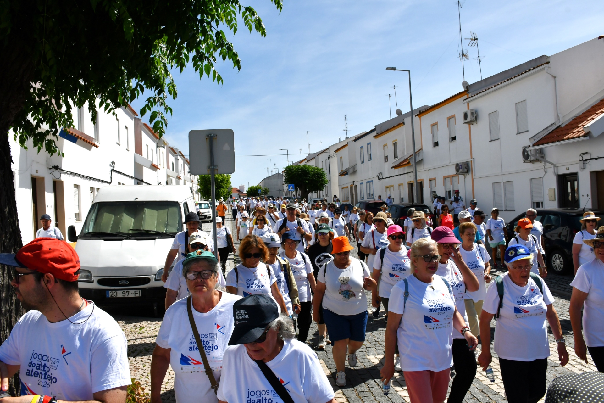 2026-06-08-foto-219-seniores+55-caminharam-em-monforte-(109)