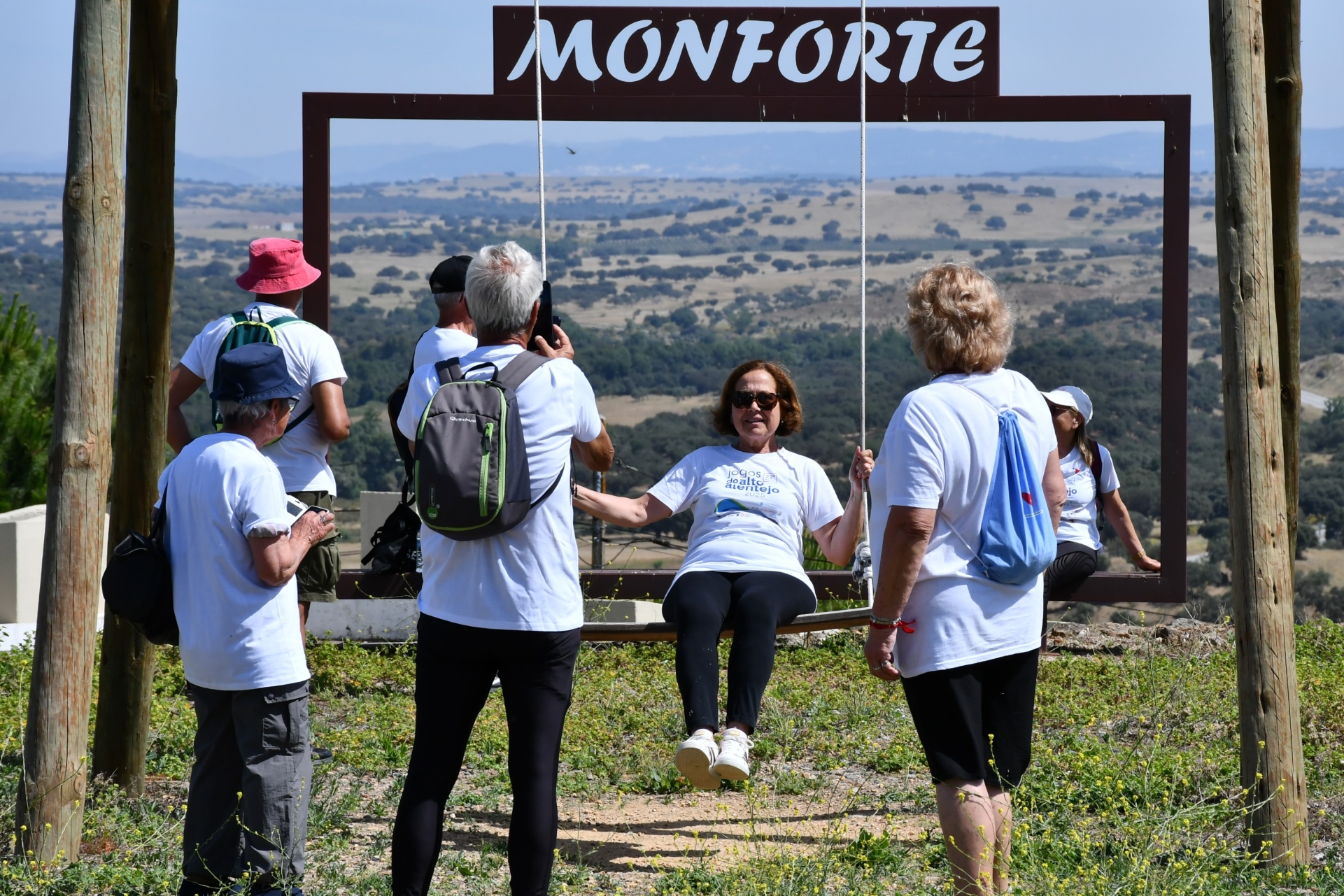 2026-06-08-foto-219-seniores+55-caminharam-em-monforte-(113)