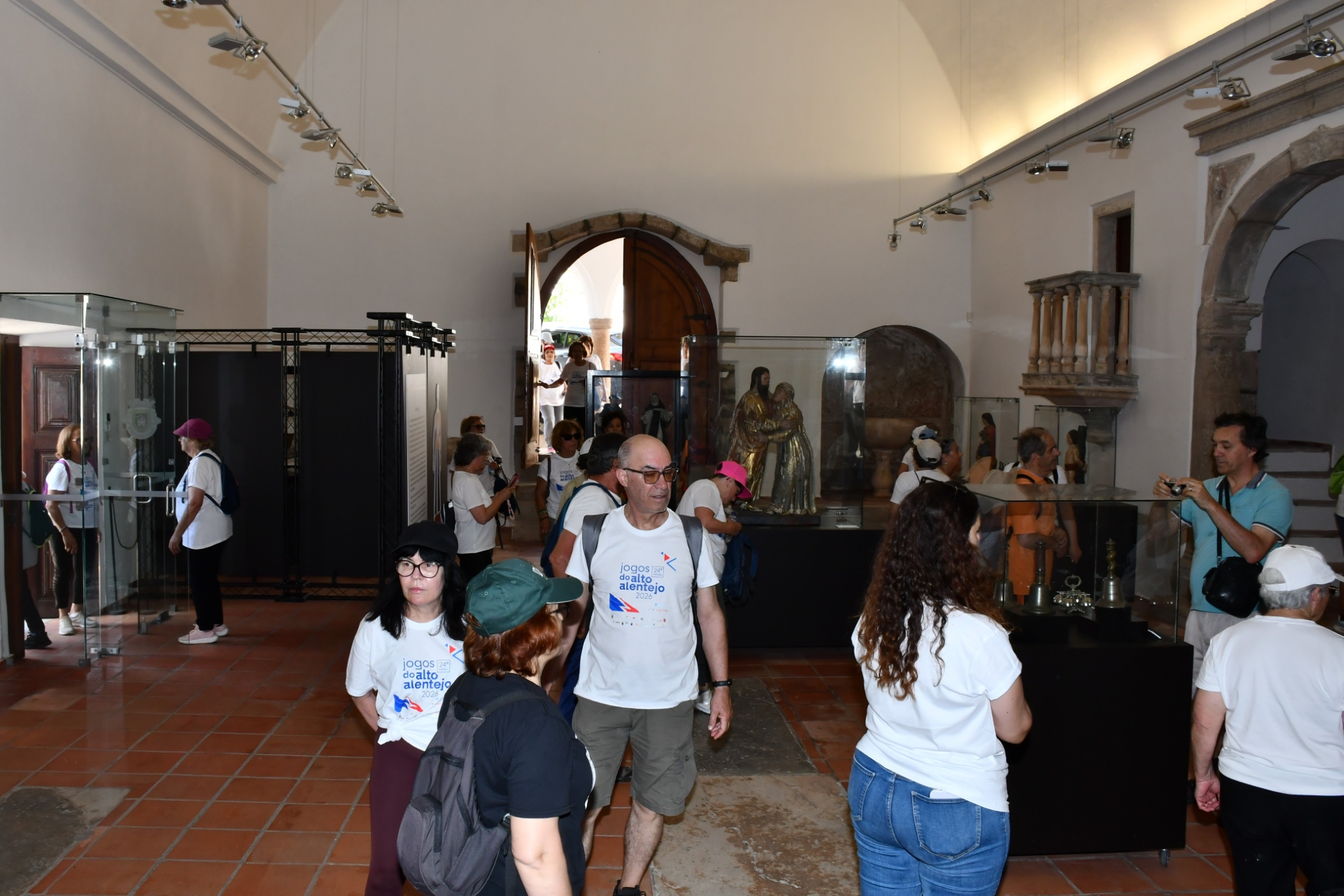 2026-06-08-foto-219-seniores+55-caminharam-em-monforte-(120)