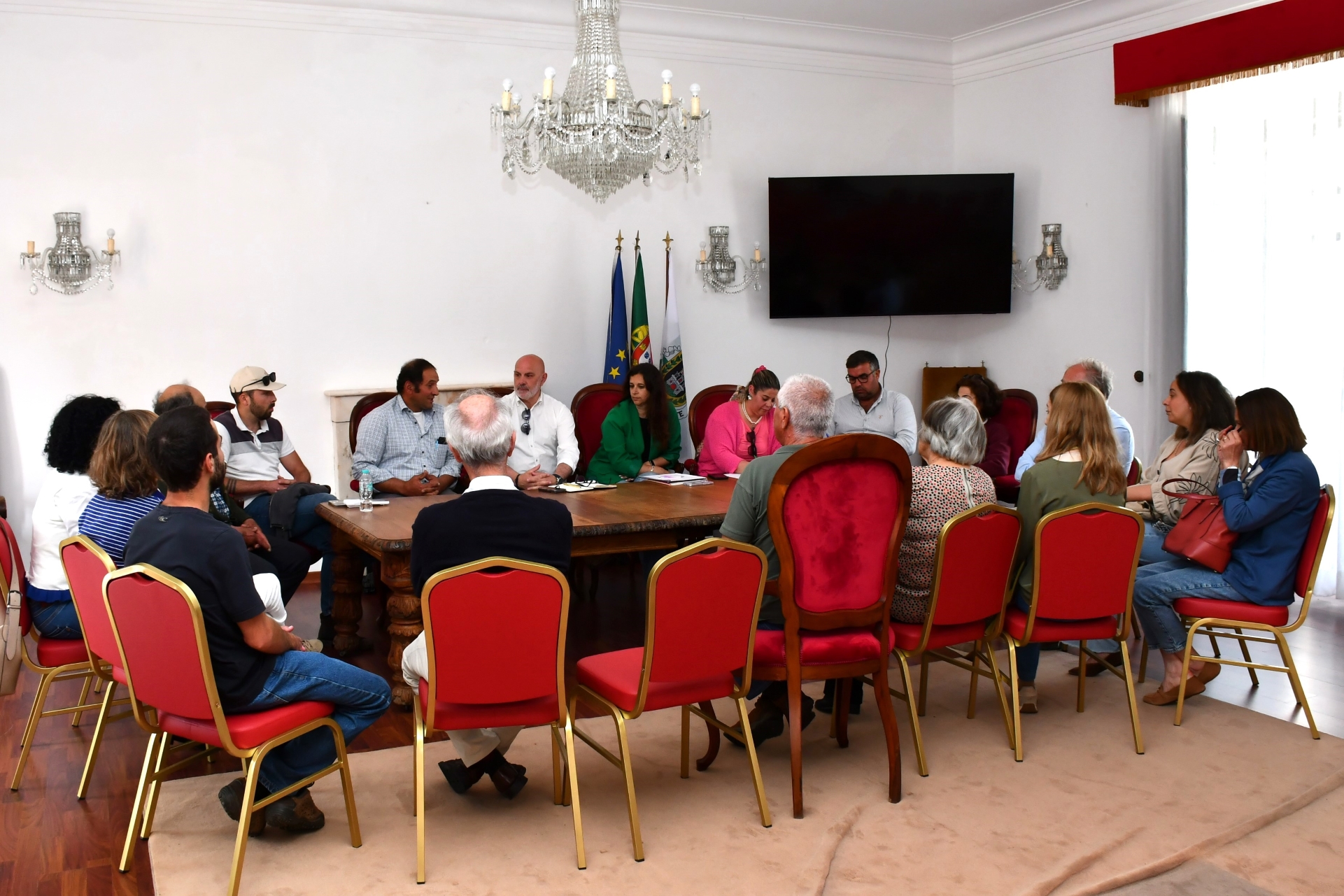 2026-06-11-foto-autarcas-agricultores-e-agentes-turisticos-unidos-contra-campo-de-tiro-(101)