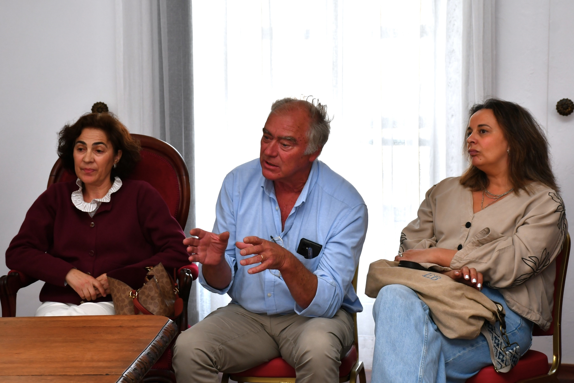 2026-06-11-foto-autarcas-agricultores-e-agentes-turisticos-unidos-contra-campo-de-tiro-(112)