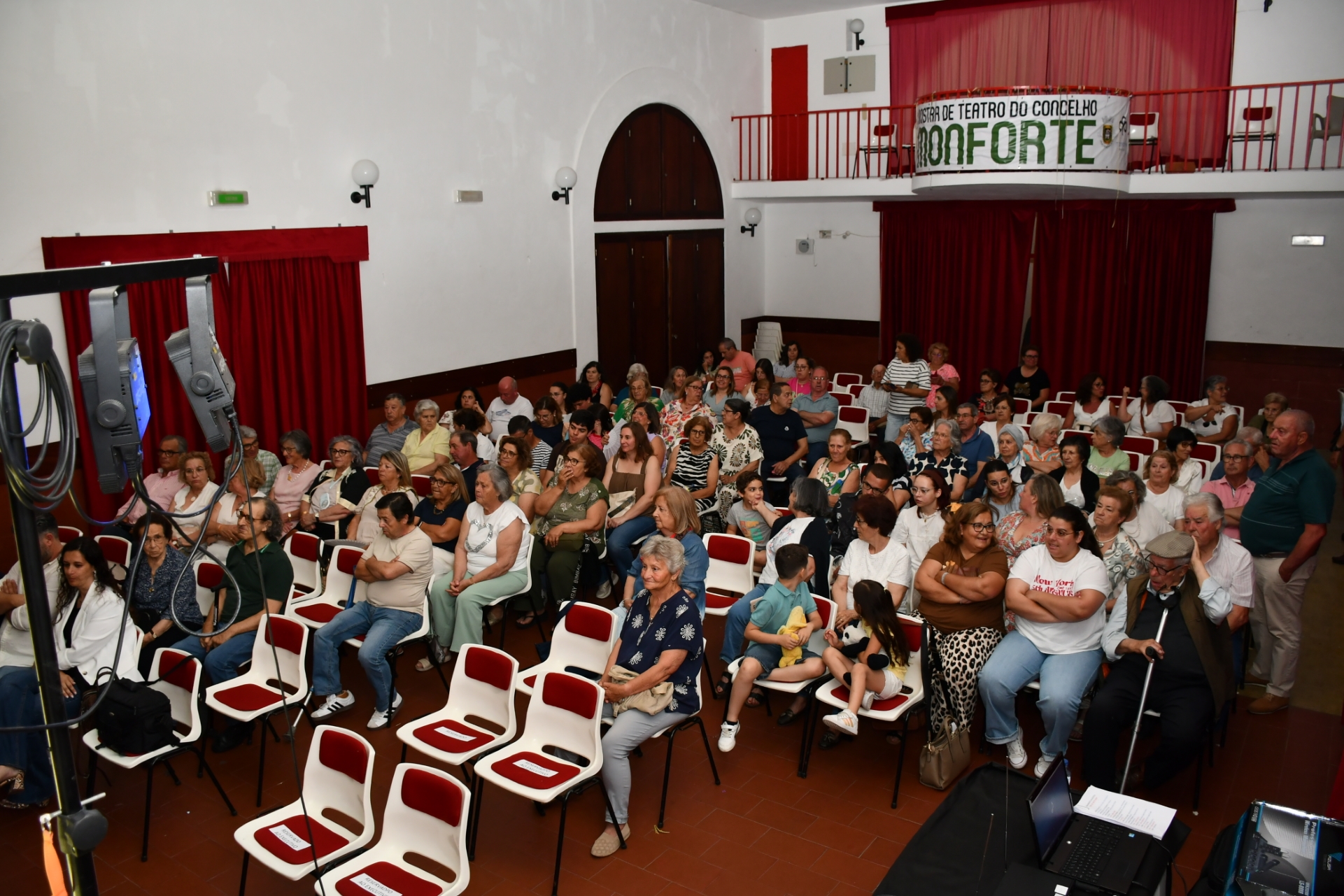 2026-06-19-foto-usm-estreia-rir-faz-muito-bem-(103)