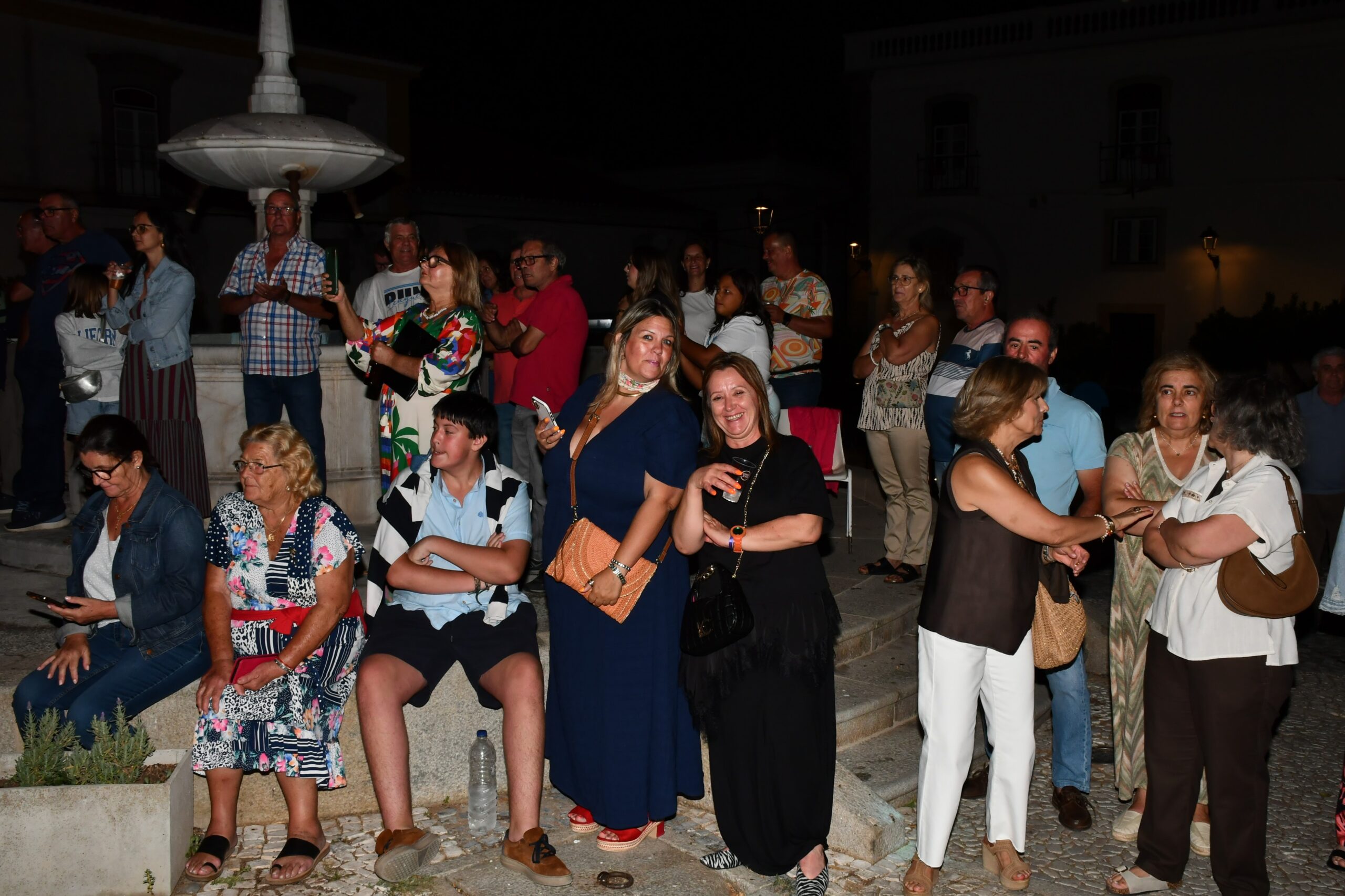 2026-07-21-foto-noites-na-praca-continuam-a-animar-seroes-(162)