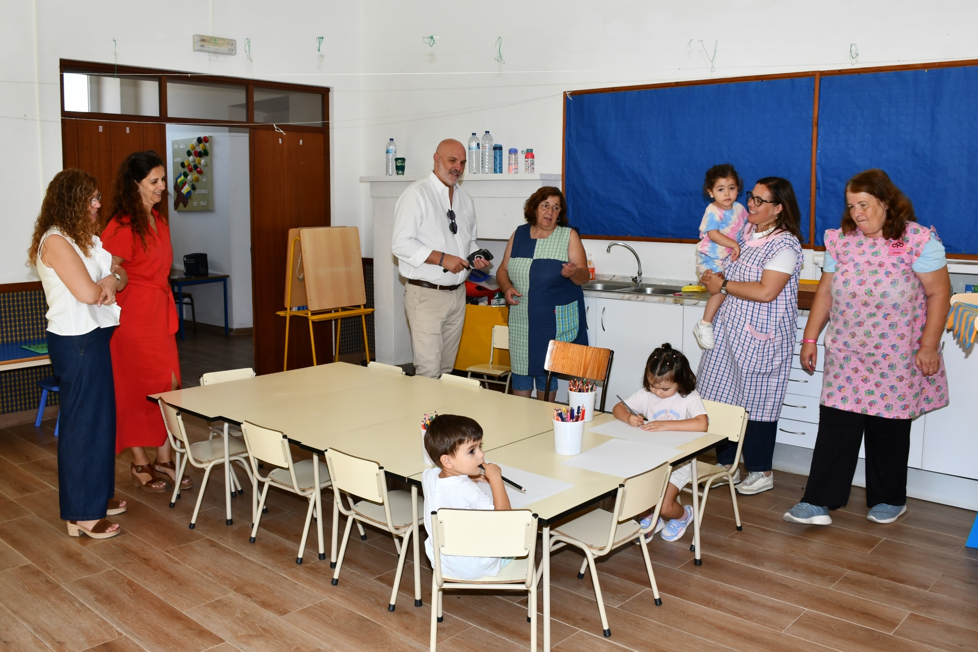 2026-09-18-foto--município-oferece-livros-de-fichas-(127)