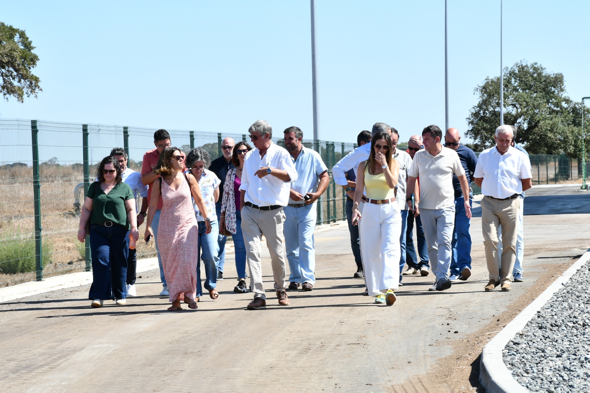 2026-09-22-foto-autarcas-e-tecnicos-visitam-central-de-biometano-(106)