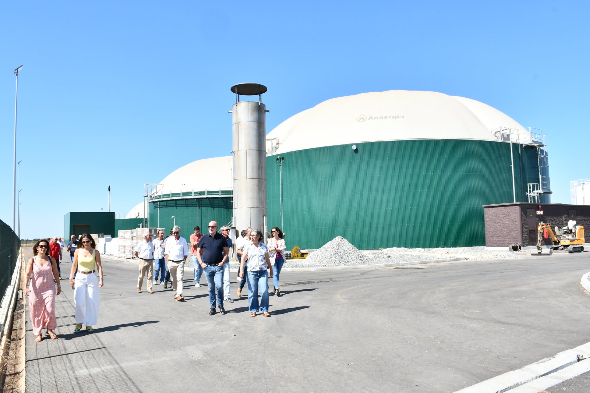2026-09-22-foto-autarcas-e-tecnicos-visitam-central-de-biometano-(114)