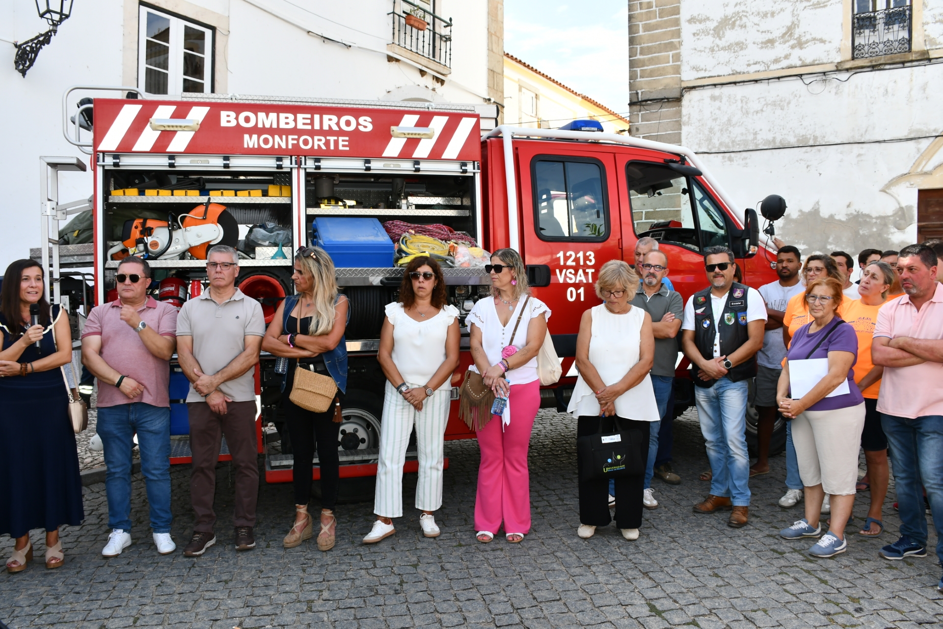 2026-10-01-foto-bombeiros-reforcam-meios-com-veiculo-de-combate-a-incendios-(116)